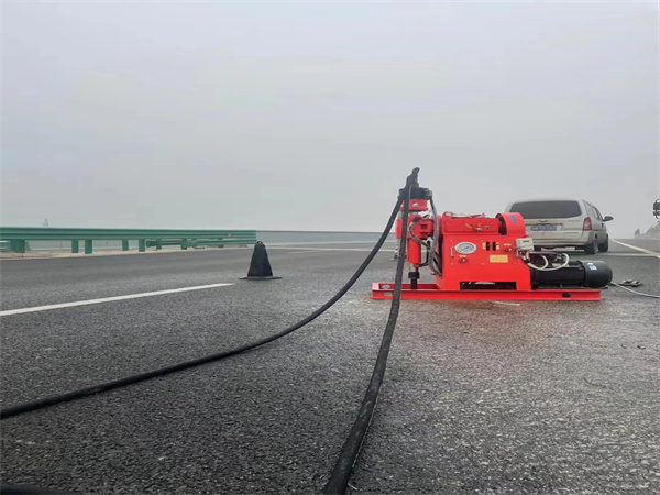 长丰镇马路路基路面开裂下沉注浆加固灌浆